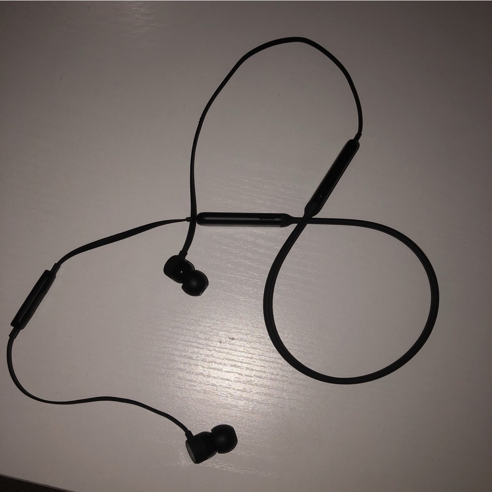 Beats X 🎶 - Picture 2 of 4